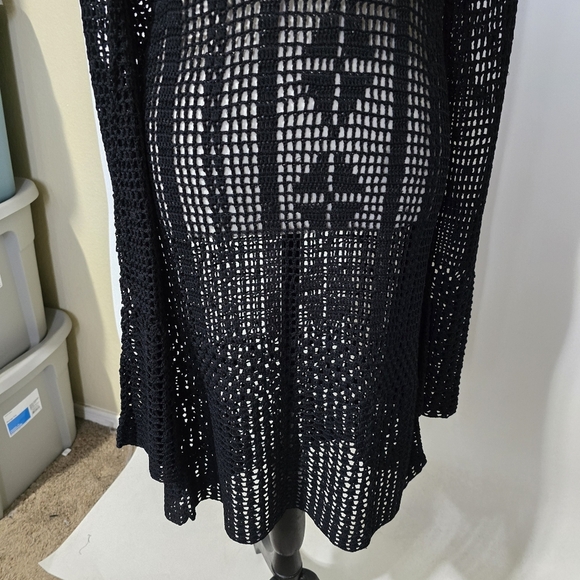 🖤 Chic Black Crochet Long Sleeve Swim Cover-Up Dress - Picture 5 of 7